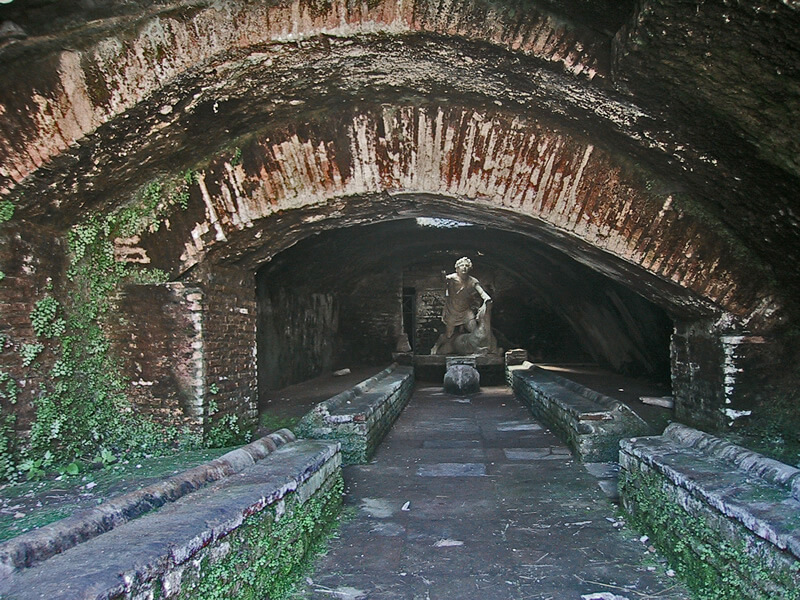 オスティアにあるミトラ教の地下神殿写真